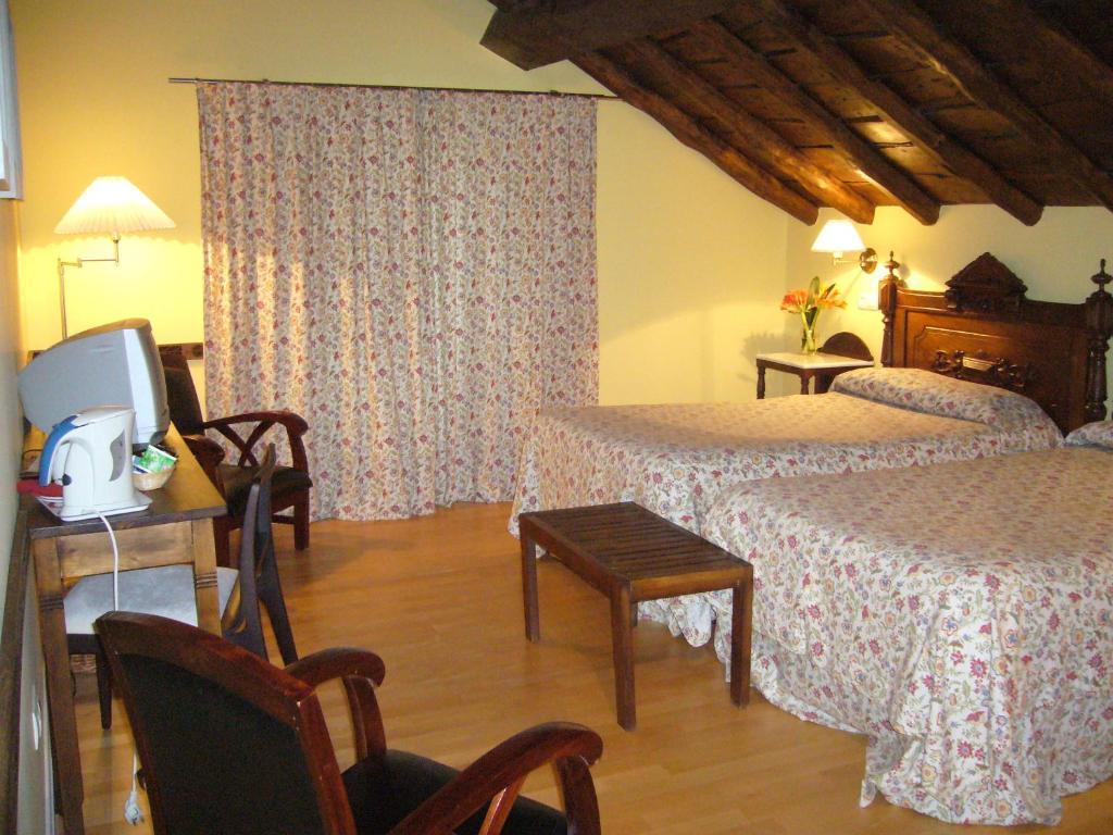 Hotel Rural Casa Roja Cadavedo Szoba fotó